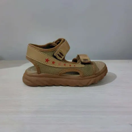 Boys Brown Casual Sandals with Red Star Print – Soft & Comfortable Wear